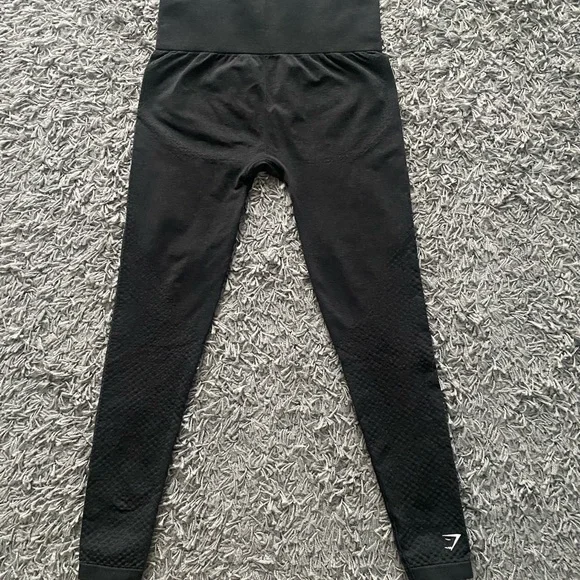Gymshark Black Leggings - Picture 2 of 3